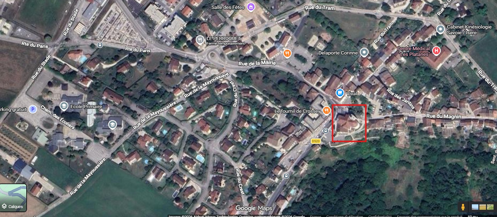 Carte Google Maps d'un quartier avec rues, bâtiments, et points d'intérêt marqués.