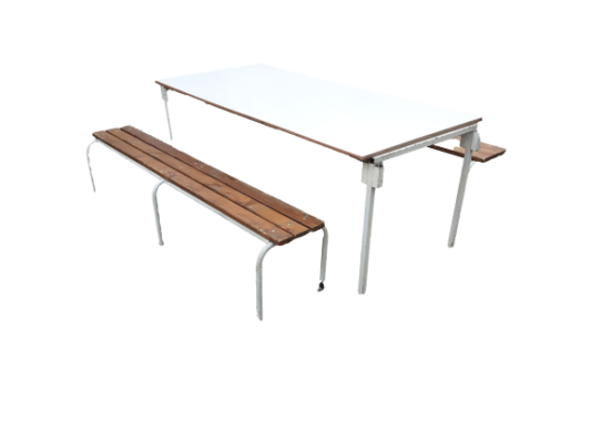 "Banc et table en bois avec cadre métallique."